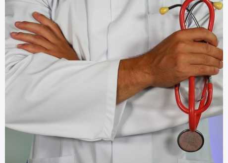 Choisir un pédiatre : quand commencer et que considérer ?